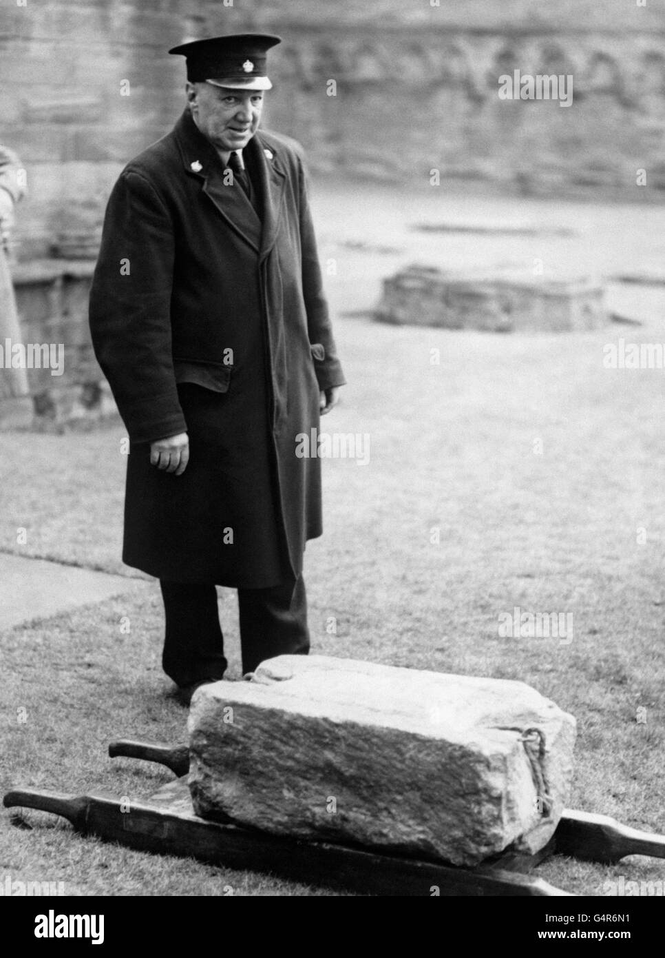 La Pierre de Scone - le Scottish 'ton of Destiny' - disparu de l'abbaye de Westminster depuis le jour de Noël, sous la garde de James Wiseheart, gardien de l'abbaye d'Arbroath à Forfarshire, en Écosse. Banque D'Images