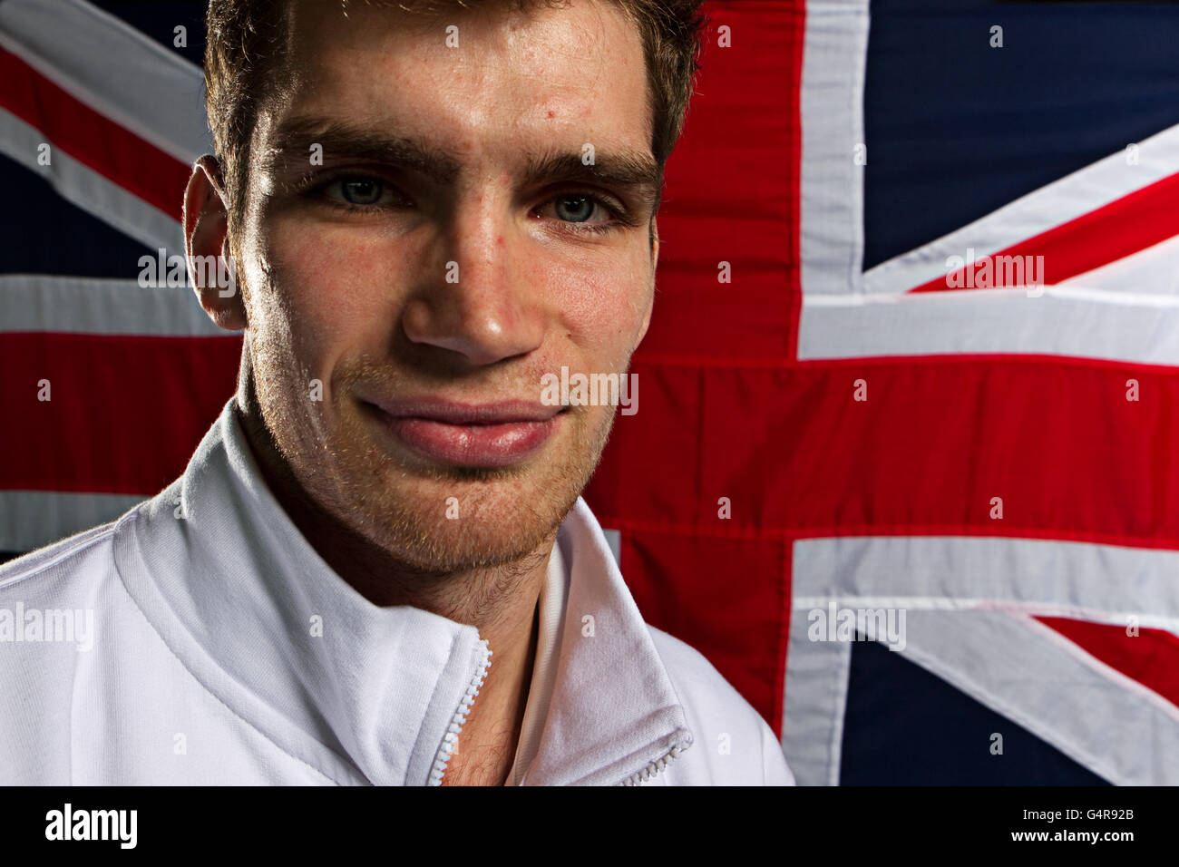 Grande-Bretagne water polo joueur Jake Vincent pendant le photocall au Velodrome dans le Parc Olympique, Londres. Plus de 30 2012 espoirs de Londres se sont rassemblés pour se préparer aux Jeux. L'équipe 2012, présentée par Visa, collecte des fonds pour 1,200 athlètes britanniques sur www.team-2012.com. Banque D'Images