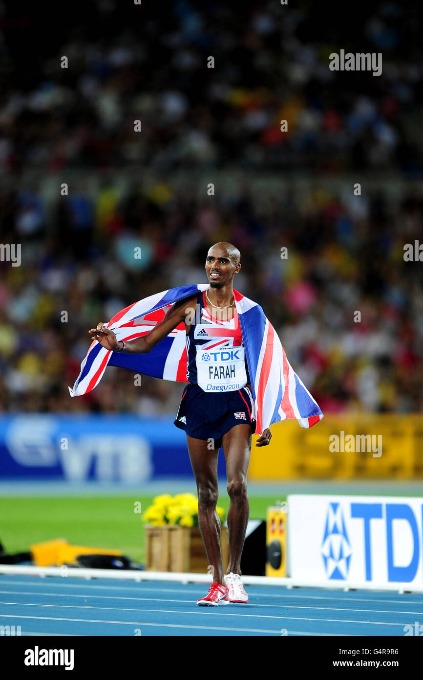 Athlétisme - Championnats du monde IAAF 2011 - neuvième jour - Daegu.Mo Farah, en Grande-Bretagne, célèbre la victoire de la finale masculine de 5000m Banque D'Images