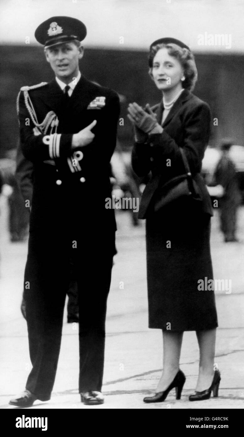 Le duc d'Édimbourg s'est entretenir avec Margaret Truman, la fille des  présidents des États-Unis, lors de la visite royale à Washington DC Photo  Stock - Alamy