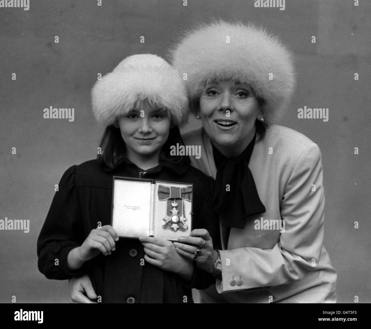 Diana Rigg investitures - ECS - Buckingham Palace Banque D'Images