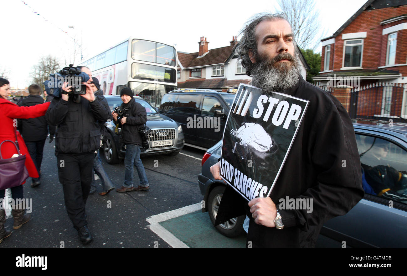 Colin Duffy assiste à protester Banque D'Images