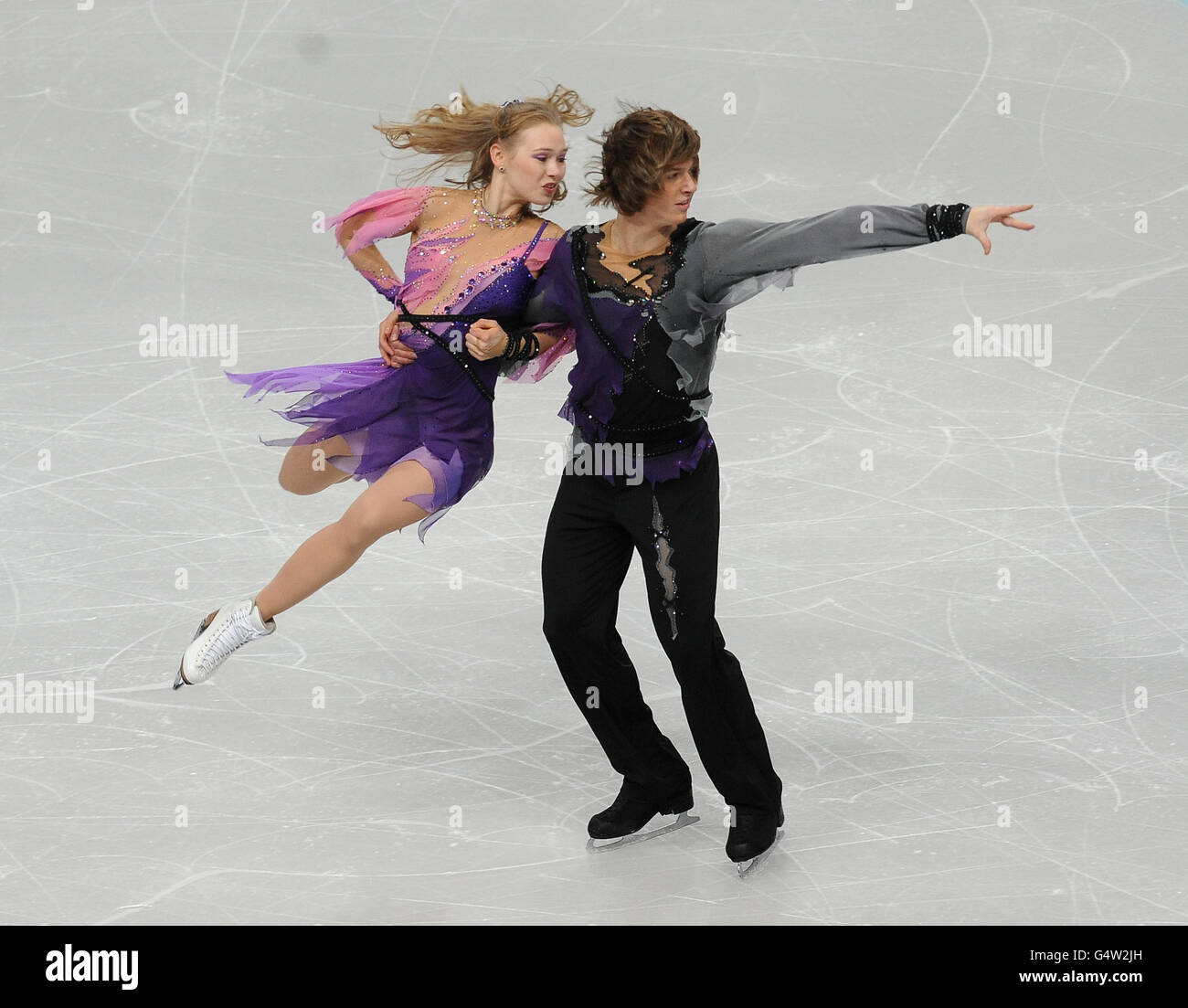 Siobhan Heekin-Canedy et Dmitri Dun en action pendant le Tour préliminaire de la danse sur glace Concours de danse libre à Les Championnats européens de patinage artistique Banque D'Images