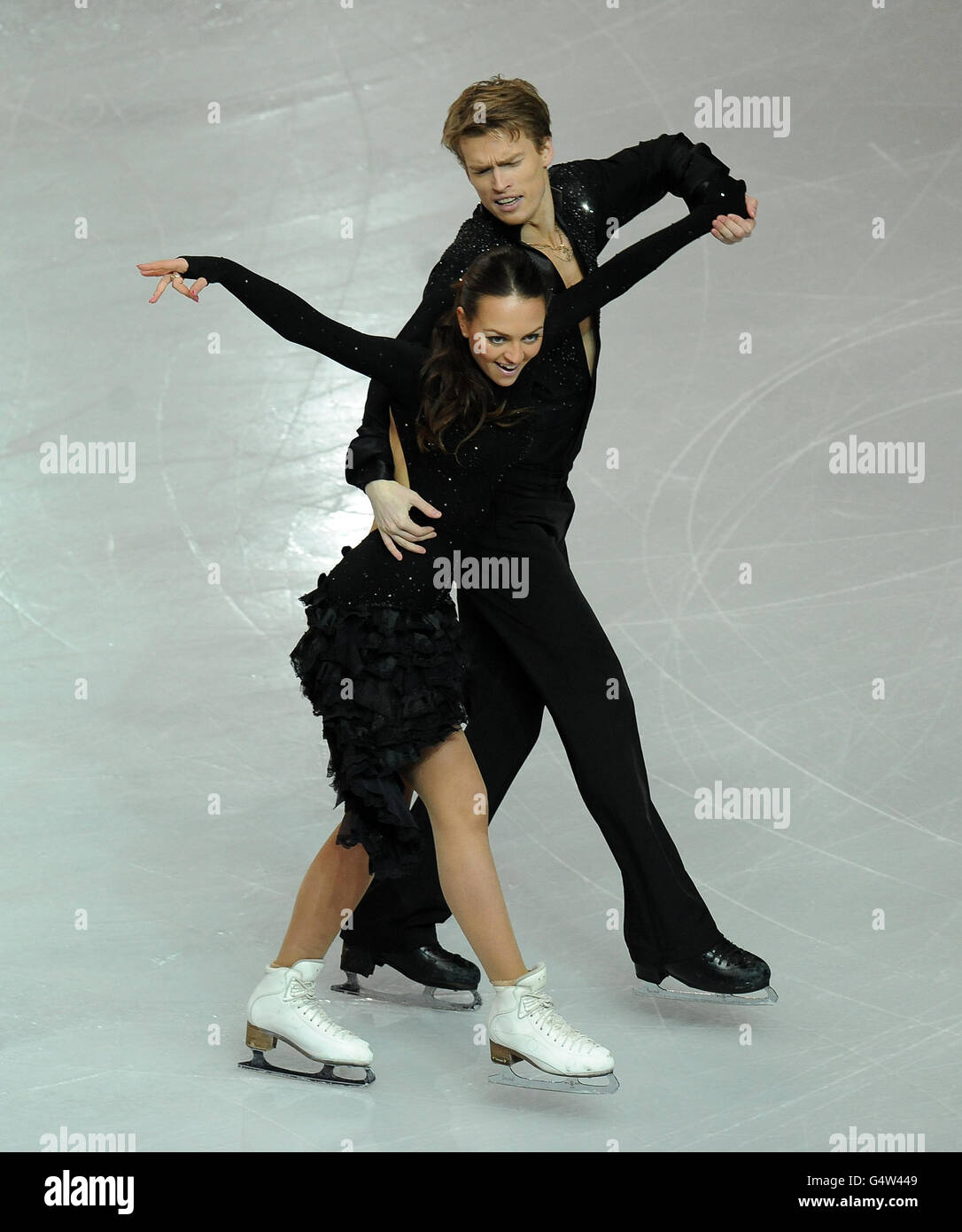 La Russie Ekaterina Riazanova et Ilia Tkachenko en action pendant le Danse sur glace Short Dance aux championnats européens de patinage artistique Banque D'Images