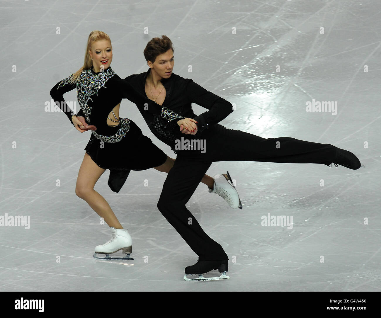 Sports d'hiver - Championnats européens de patinage artistique 2012 - troisième jour - Sheffield.Ekaterina Bobrova et Dmitri Soloviev, de Russie, en action lors de la danse sur glace Short Dance aux championnats européens de patinage artistique Banque D'Images
