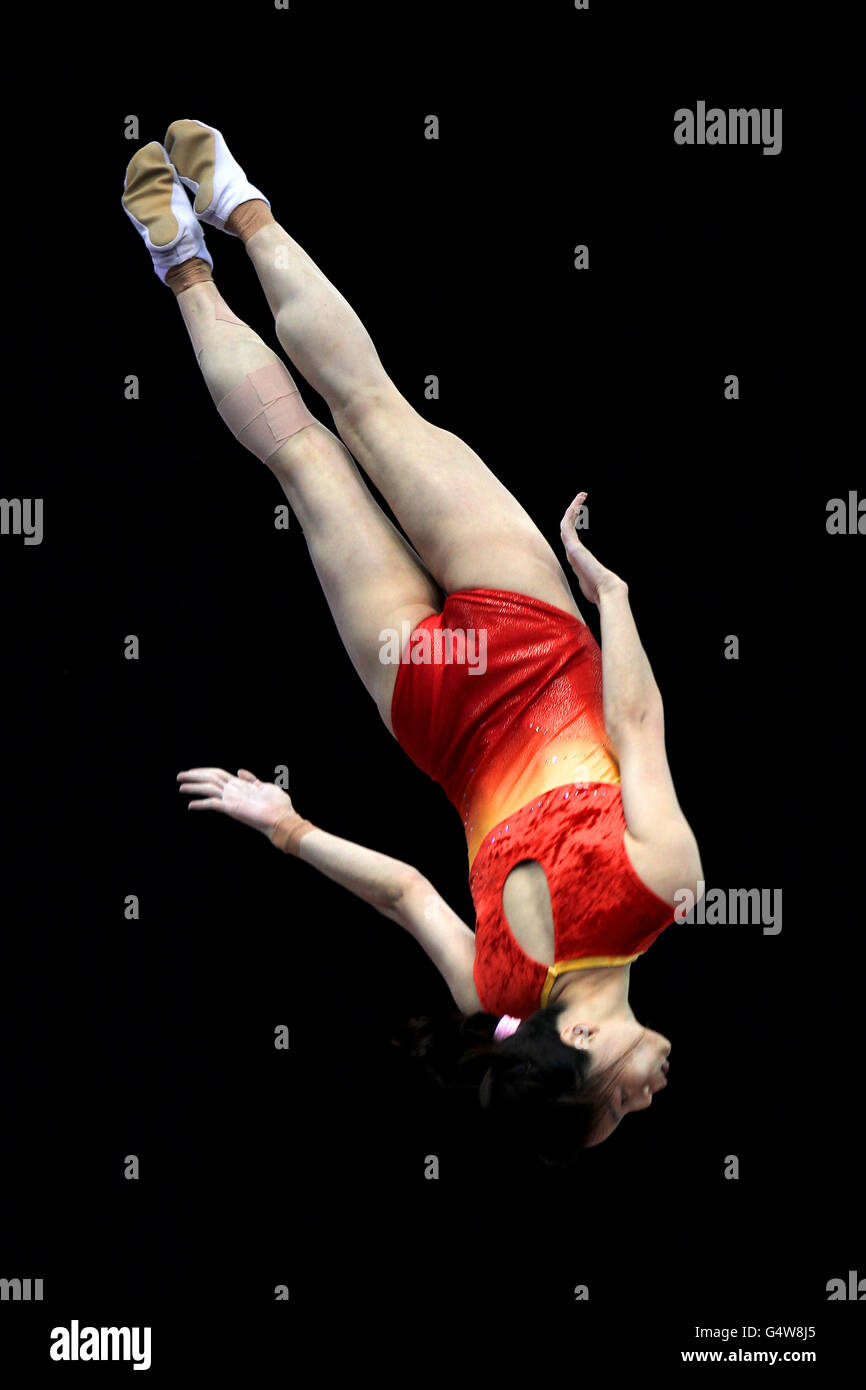 Gymnastique - 28ème Championnat du monde de trampoline et de tumbling 2011  - jour 1 - NIA.Shanshan Huang de Chine pendant les championnats du monde de  trampoline et de tumbling Photo Stock - Alamy