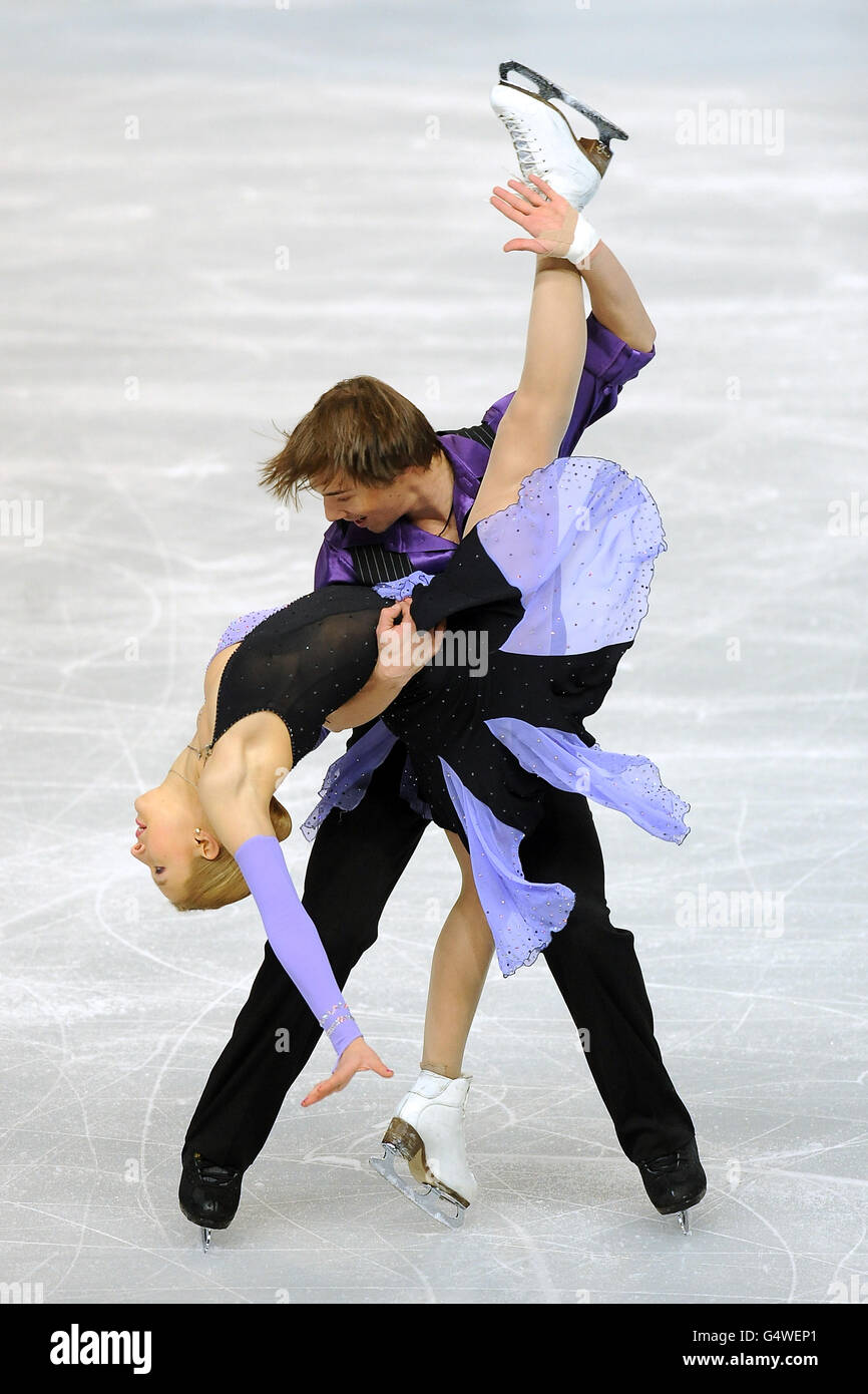 Alexandra Chistiakova et Dimitar Lichev en Bulgarie sont en action pendant la ronde préliminaire de la compétition de danse libre sur glace pendant les championnats européens de patinage artistique à la Motorpoint Arena, Sheffield Banque D'Images
