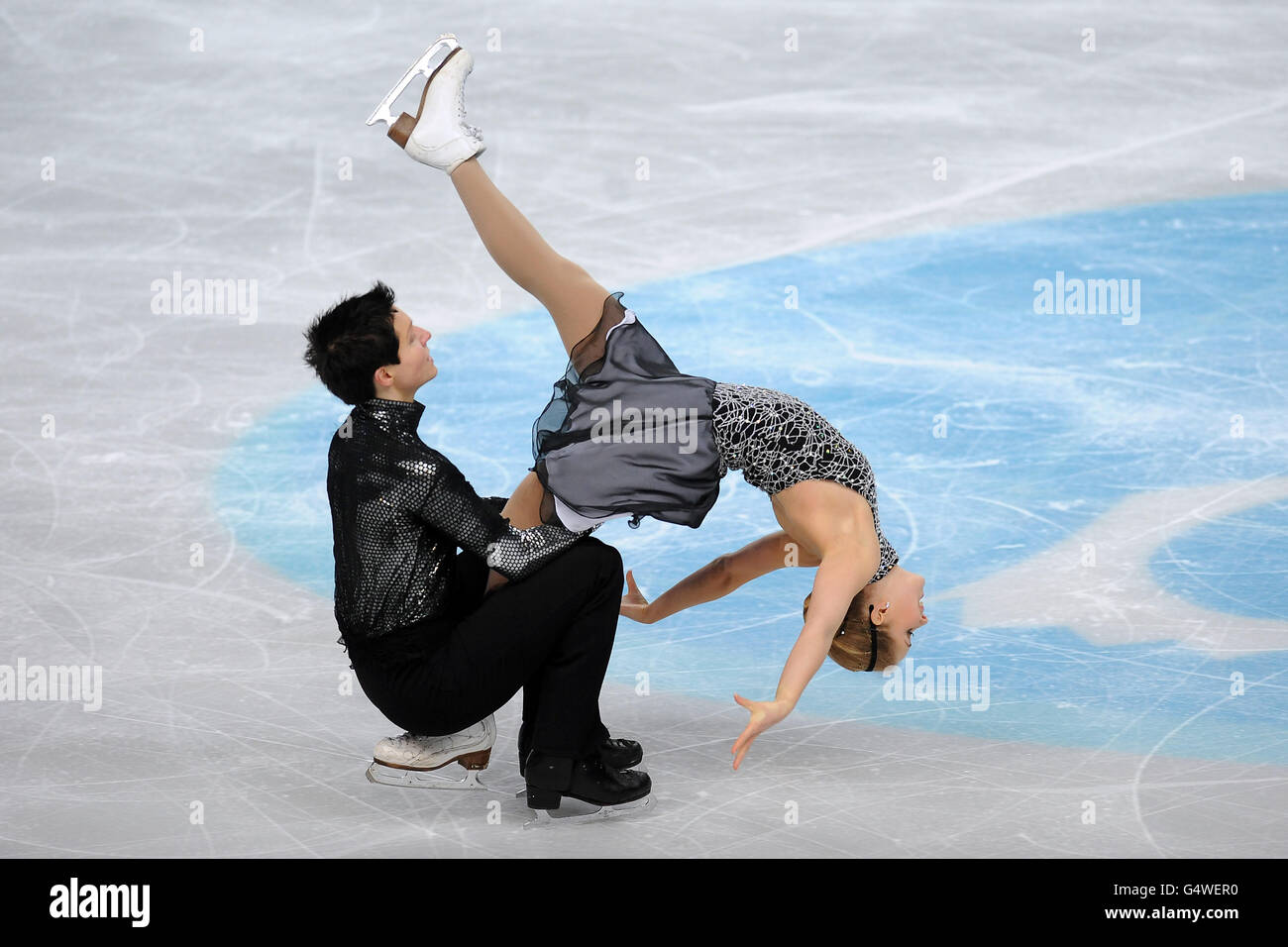 Henna Lindholm et Ossi Kanervo en Finlande en action lors de la ronde préliminaire de la compétition de danse libre sur glace lors des championnats européens de patinage artistique à la Motorpoint Arena, Sheffield Banque D'Images