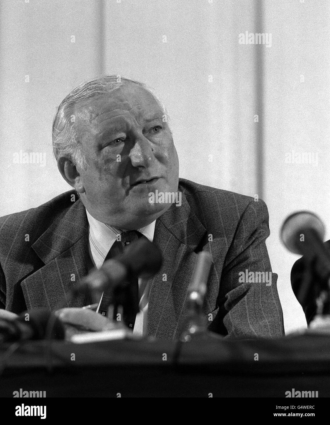 PA photo 29/6/79 le chef adjoint de police George Oldfield lors d'une conférence de presse à Wakefield, dans le West Yorkshire, pour discuter du cas de l'Éventreur du Yorkshire Banque D'Images