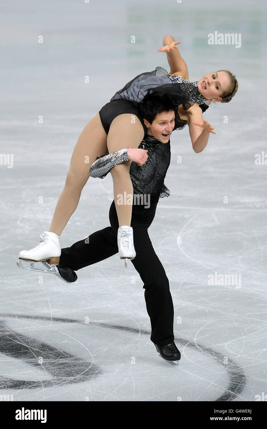 Henna Lindholm et Ossi Kanervo en Finlande en action lors de la ronde préliminaire de la compétition de danse libre sur glace lors des championnats européens de patinage artistique à la Motorpoint Arena, Sheffield Banque D'Images