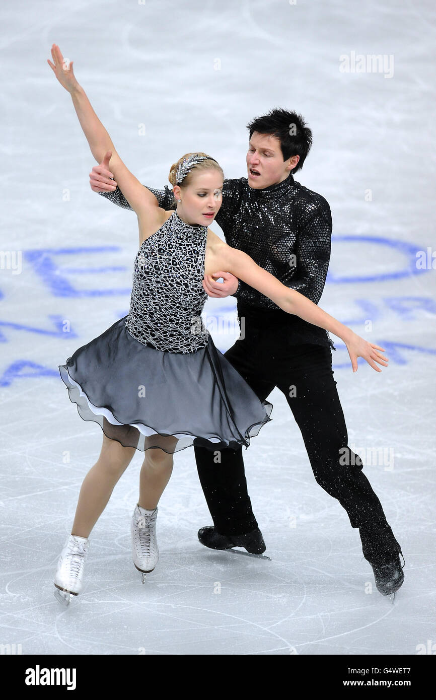 Henna Lindholm et Ossi Kanervo en Finlande en action lors de la ronde préliminaire de la compétition de danse libre sur glace lors des championnats européens de patinage artistique à la Motorpoint Arena, Sheffield Banque D'Images