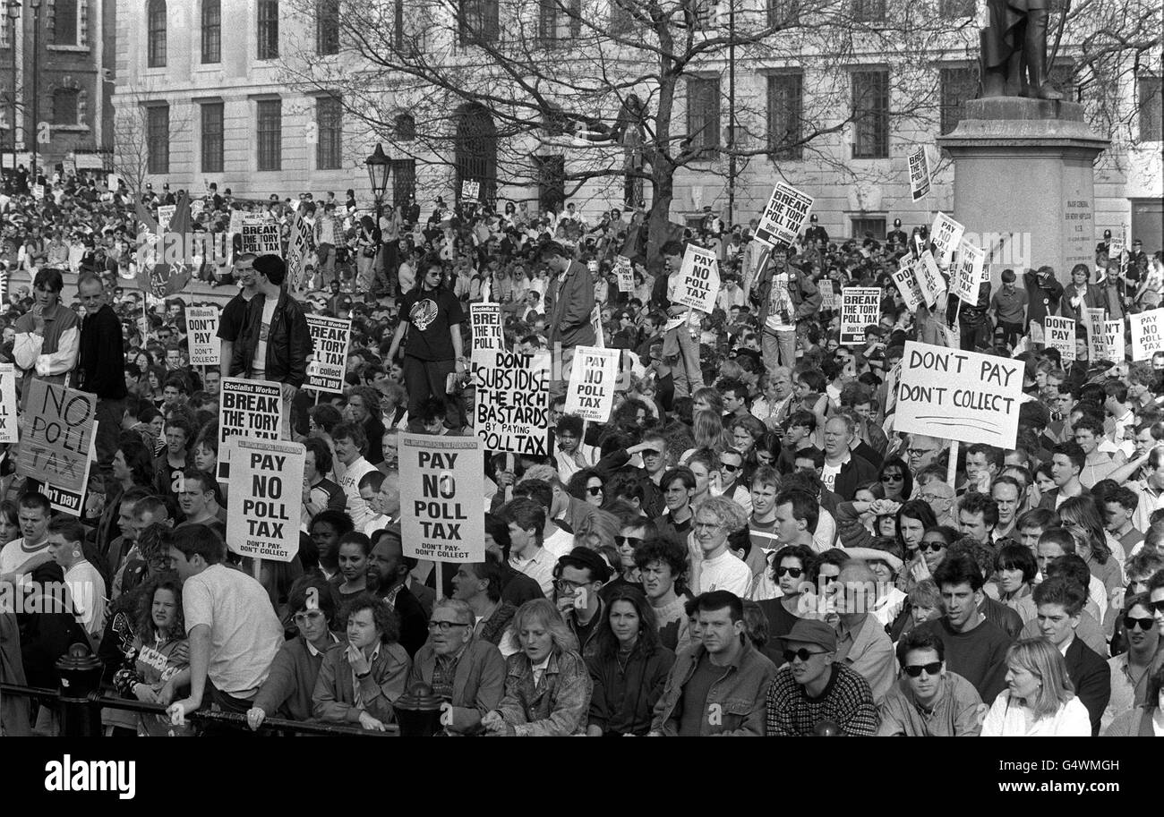 PA photo 31/3/90 les manifestants de Trafalgar Square pour s'opposer au Taxe de vote du gouvernement Banque D'Images