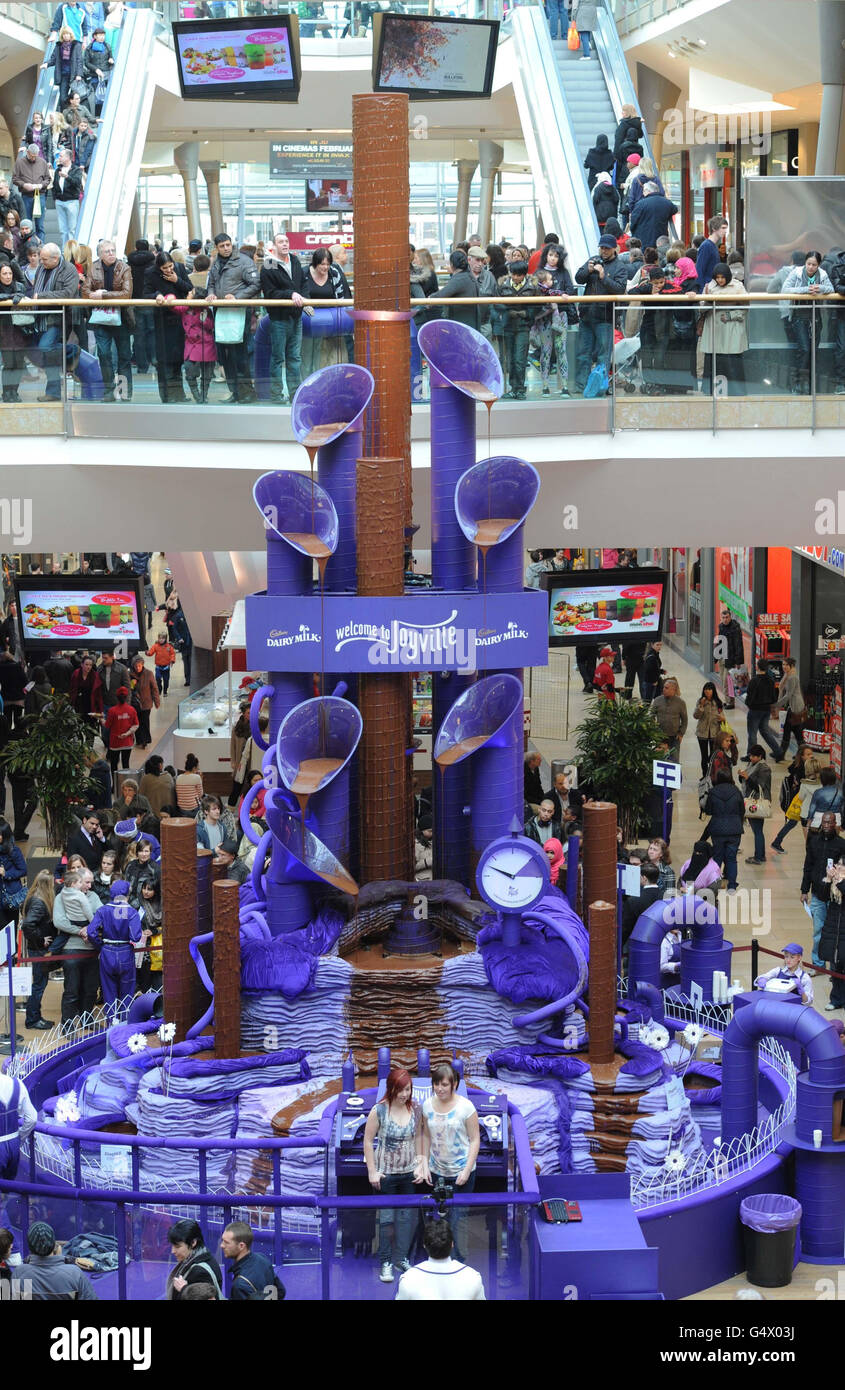 La fontaine de chocolat géante Banque de photographies et d'images à haute  résolution - Alamy
