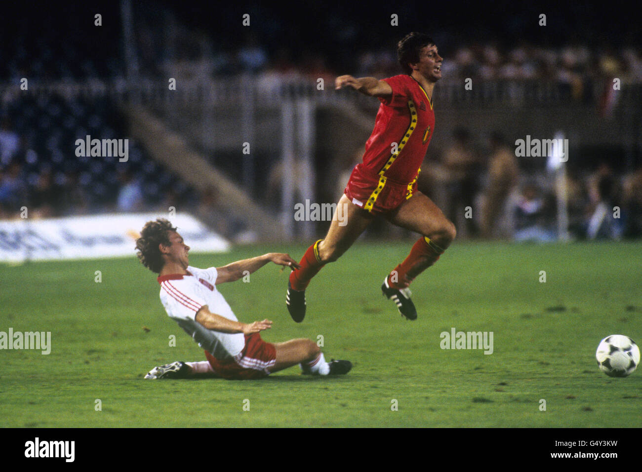 Football - Coupe du Monde de la FIFA, l'Espagne 82 - Deuxième tour - Groupe A - France / Belgique - Camp Nou, Barcelona Banque D'Images