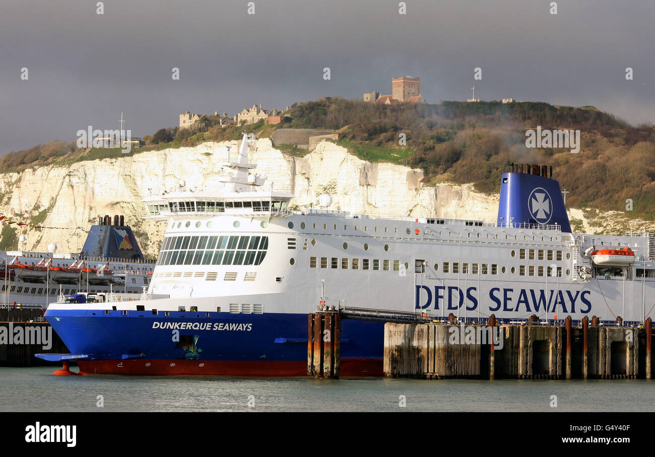 The DFDS Seaways Dunkerque Seaways au port de Douvres, Kent. Date de la photo : samedi 28 janvier 2012. Voir PA Story TRANSPORT photo le crédit devrait se lire: Gareth Fuller/PA Wire Banque D'Images