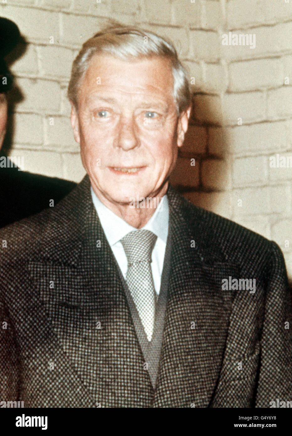ROI EDWARD VIII: Duc de Windsor (1894-1972) arrivant à la station Victoria en 1963.Roi de Grande-Bretagne et d'Irlande du Nord en 1936, il abdiqua pour épouser une divorcée américaine, Mme Wallis Simpson (1896-1986).Il a été créé duc de Windsor en 1937.* 5/6/01: Lettres d'amour d'Edward VIII, lorsqu'il était le prince de Galles, à sa chérie avant que Wallis Simpson ne soit mise aux enchères.La collection de plus de 260 lettres d'amour à Freda Dudley-Ward, fille d'un fabricant de dentelle de Nottingham, sera sous le marteau à Bonhams & Brooks à Londres.Dans une lettre datée du 18 avril 1920, Banque D'Images
