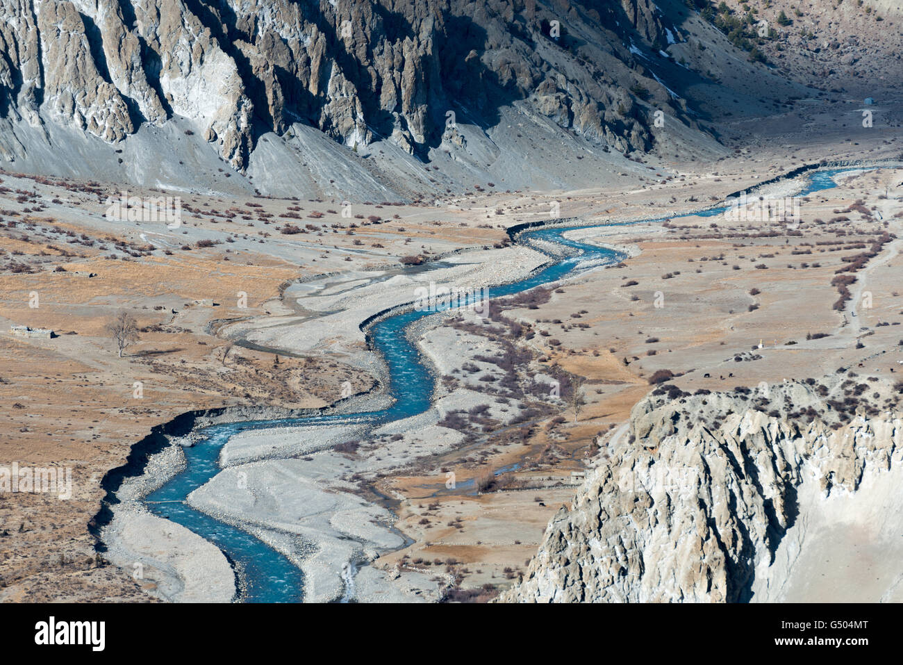 Le Népal, Région de l'Ouest, Bhakra, sur le circuit de l'Annapurna - Jour 6 - journée d'acclimatation à Braga - Rivière Marsyangdi bleu Banque D'Images