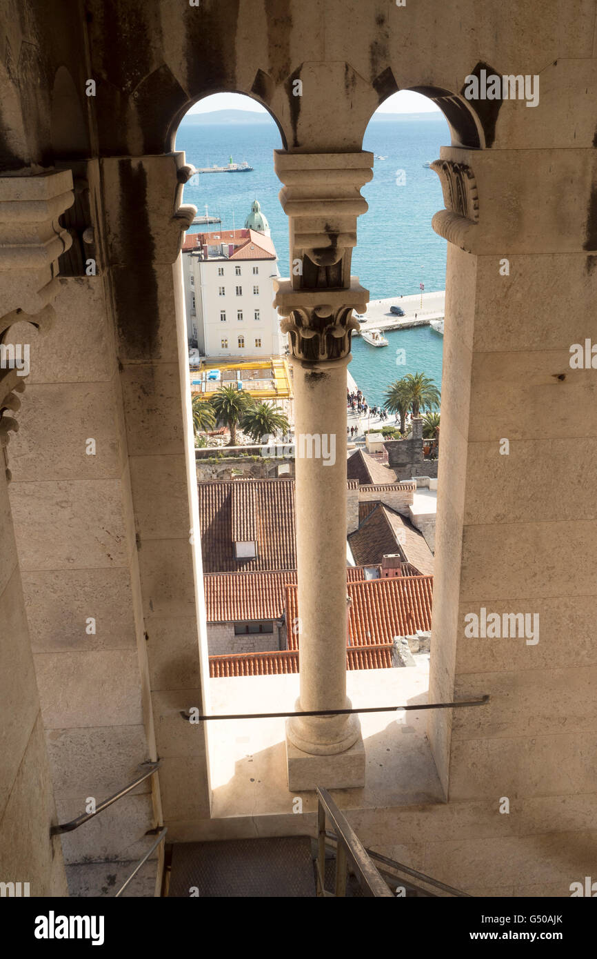 Split Site du patrimoine mondial de l'UNESCO, la Croatie, la côte dalmate, vue de l'intérieur de la tour de la cathédrale de saint Domnius Banque D'Images