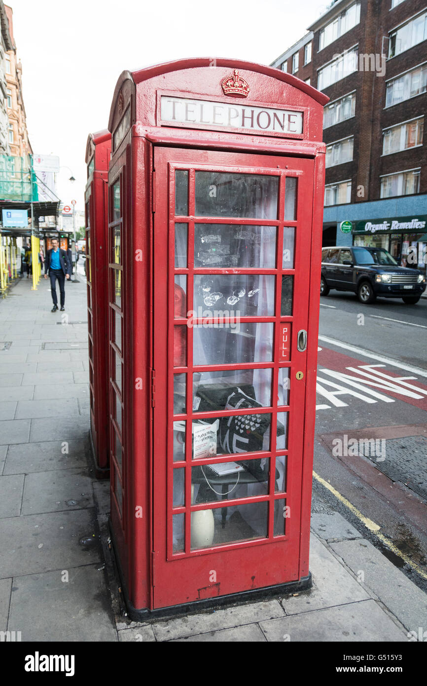 Joué à mort téléphone art kiosque à Bloomsbury, Central London, UK Banque D'Images