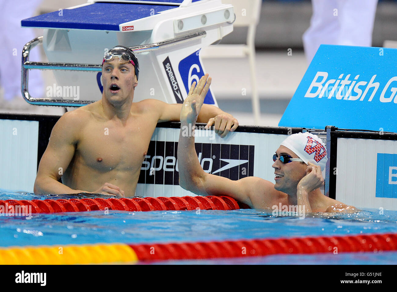 Natation - British Gas Swimming Championships 2012 - quatrième jour - Centre aquatique.Simon Burnett (à droite) et Grant Turner après la demi-finale Freestyle de 100m masculin Banque D'Images