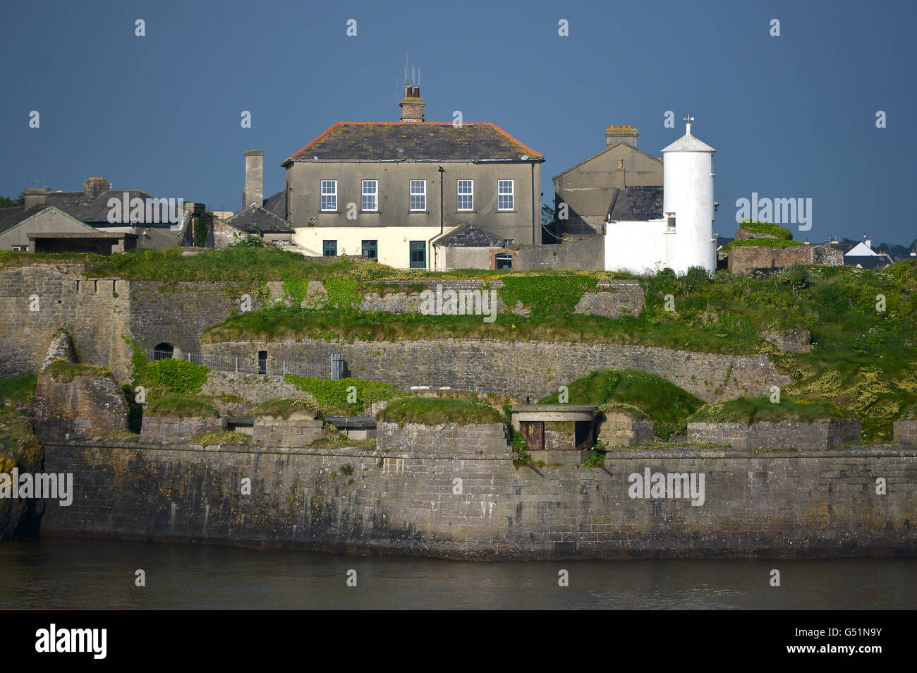 Fort de Duncannon et phare, Co Wexford, Irlande Banque D'Images
