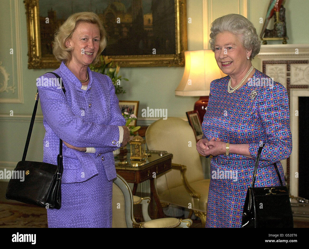 Nicole fontaine Banque de photographies et d’images à haute résolution