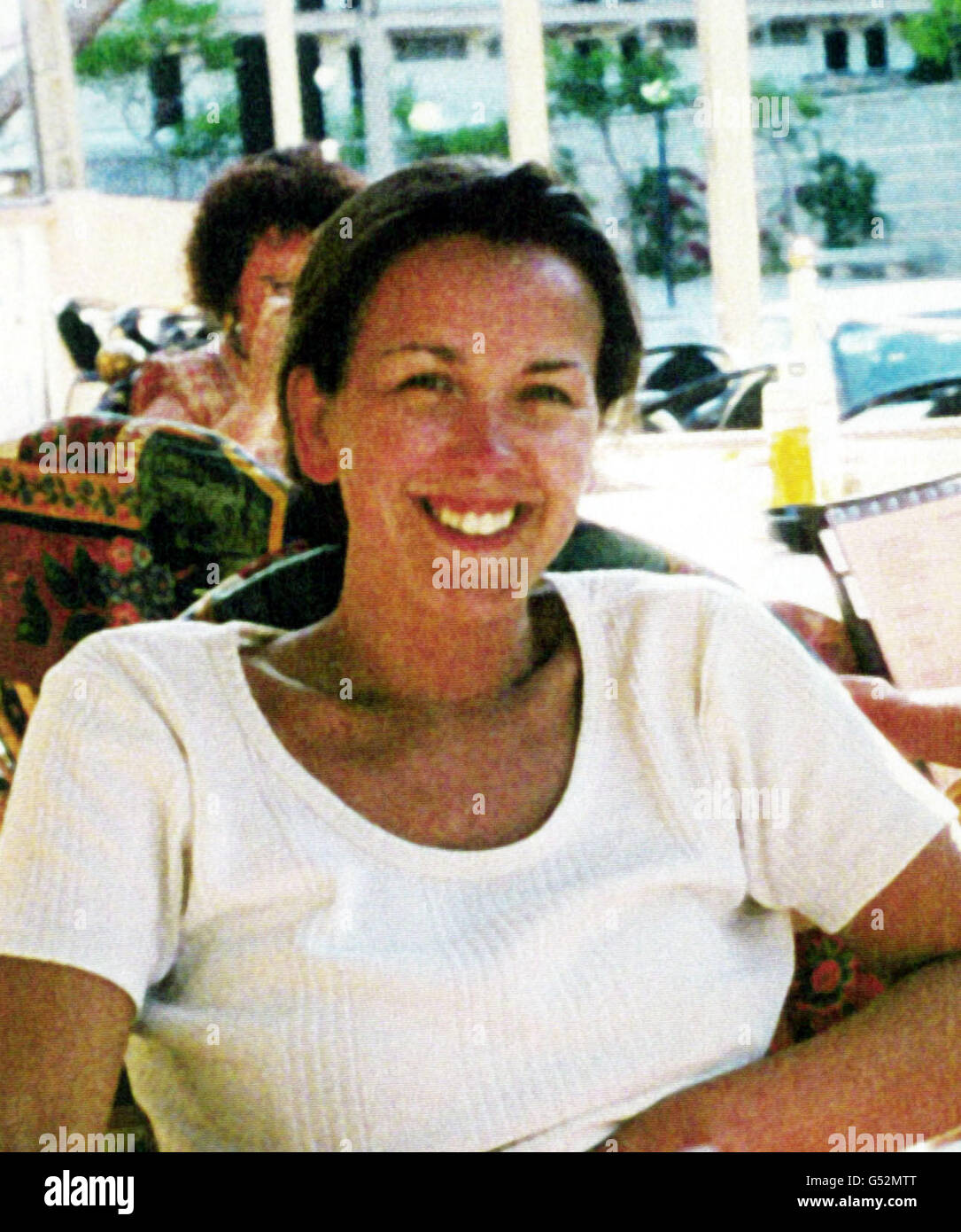 Prenez une photo de Pamela Beyless, de Glenfield, qui est décédée de la nouvelle variante de la MCJ - la forme humaine de l'ESB et qui était un visiteur fréquent dans un petit village qui a été souligné comme ayant un groupe de décès par MCJ, Queniborough, au nord de Leicester. * ...qui a été identifié par les responsables de la santé comme étant un lien commun entre au moins trois décès. Mais les villageois, qui ont trouvé leur milieu rural tranquille sous les projecteurs des médias, ont appris qu’il y a peu de chances que davantage de personnes dans la région meurent de la nouvelle variante de la MCJ. Jusqu'à présent, des enquêtes menées par des experts de la santé ont montré que la victime Pamela Banque D'Images