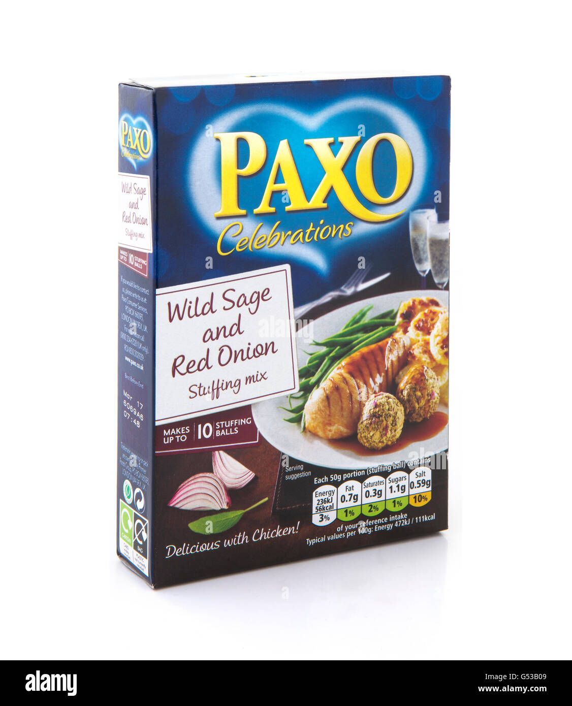 Sachet de Paxo sage sauvage et la farce d'oignons rouges sur fond blanc Banque D'Images