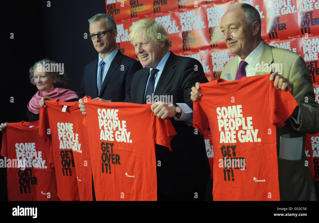 Les candidats (de gauche à droite) Jenny Jones, Brian Paddick, Boris Johnson  et Ken Livingstone assistent aux hustings de London gay Mayoral organisés  par Stonewall au British film Institute, Londres Photo Stock -