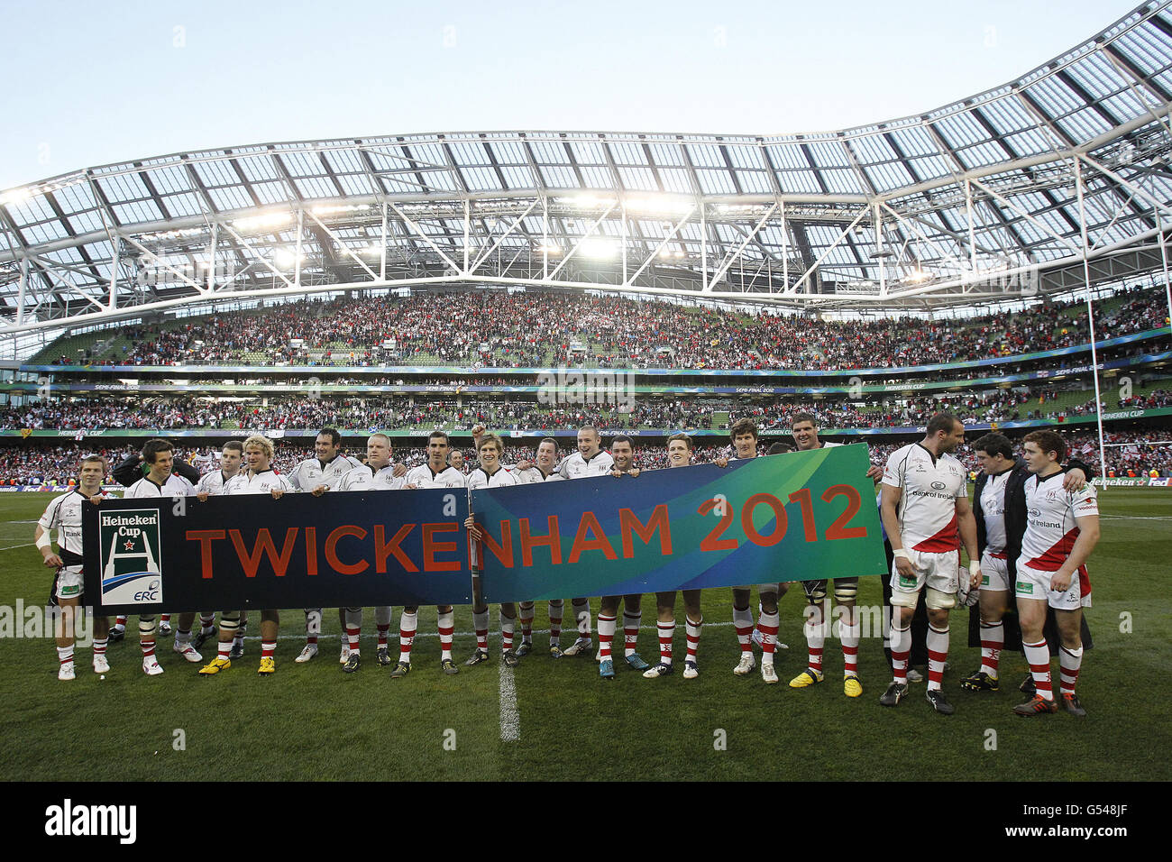 Rugby Union - Heineken Cup - semi final - Ulster v Edinburgh - Aviva Stadium.L'équipe d'Ulster célèbre le coup de sifflet final lors de la Heineken Cup, demi-finale au stade Aviva, Dublin. Banque D'Images