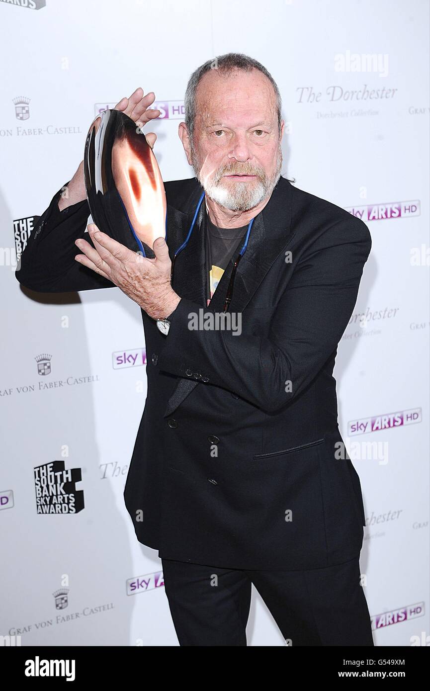 Terry Gillian et le prix de l'Opéra reçu pour la Damnation de Faust, Eno aux South Bank Sky Arts Awards 2012 à l'hôtel Dorchester, Park Lane, Londres Banque D'Images