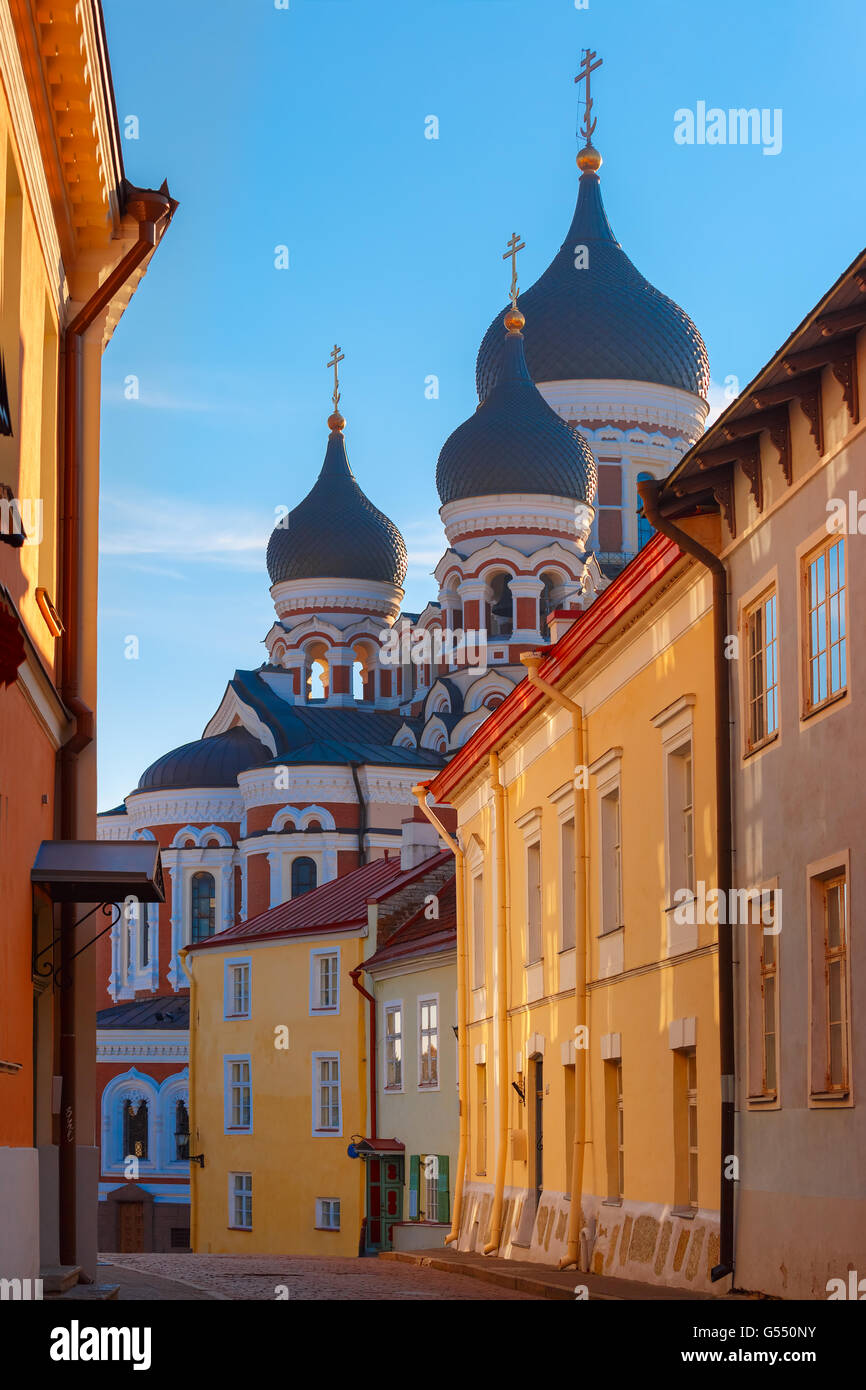La cathédrale Alexandre Nevski et de la rue de Tallinn Banque D'Images