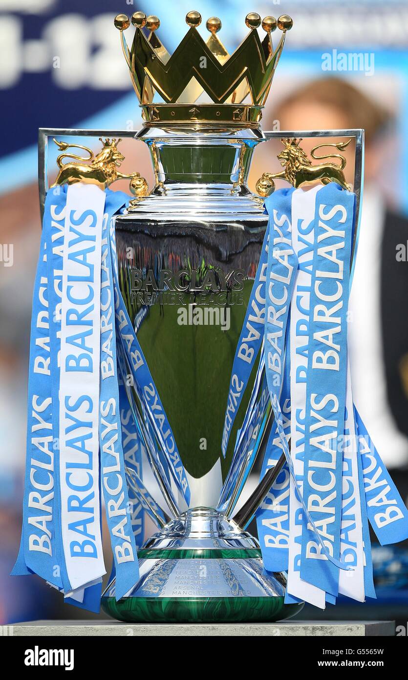 Football - Barclays Premier League - Manchester City / Queens Park Rangers - Etihad Stadium. Trophée Barclays Premier League Banque D'Images