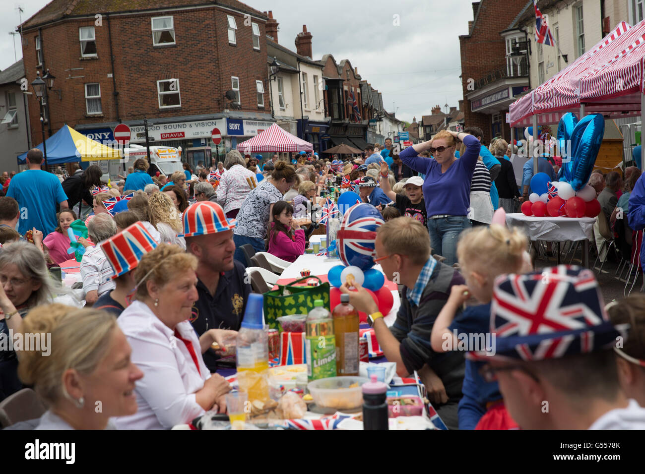 Célébrations fête de rue pour le 90e anniversaire de la Reine à Ringwood 2016 Banque D'Images