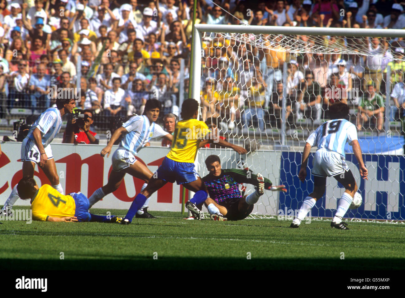 Football - FIFA World Cup Italia 90 - Deuxième tour - Argentine v Brésil - Stadio Delle Alpi Banque D'Images