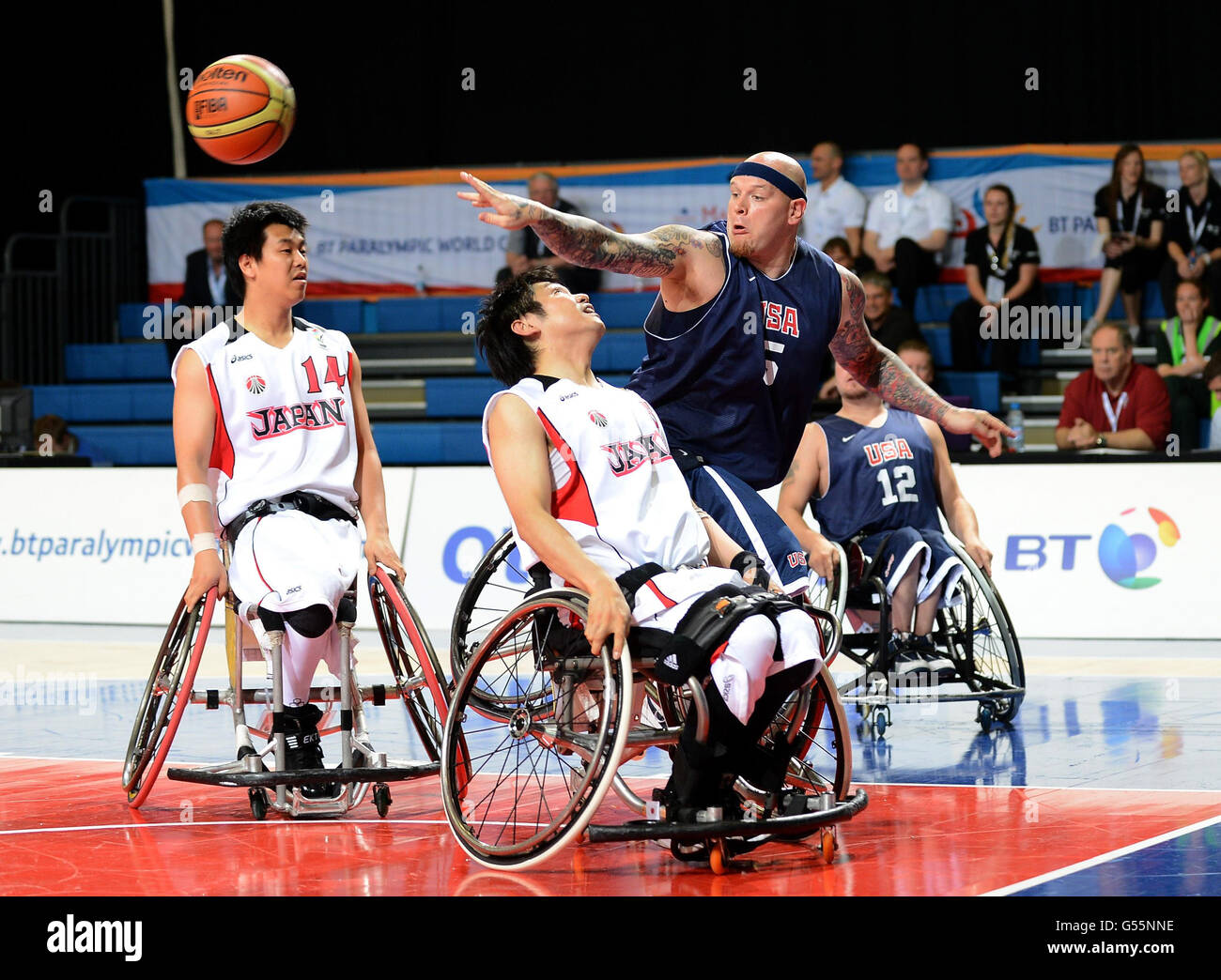 Le Joe Chambers des États-Unis tente de bloquer un tir pendant le deuxième jour de la coupe du monde paralympique BT à l'arène régionale de Manchester, à Manchester. Banque D'Images