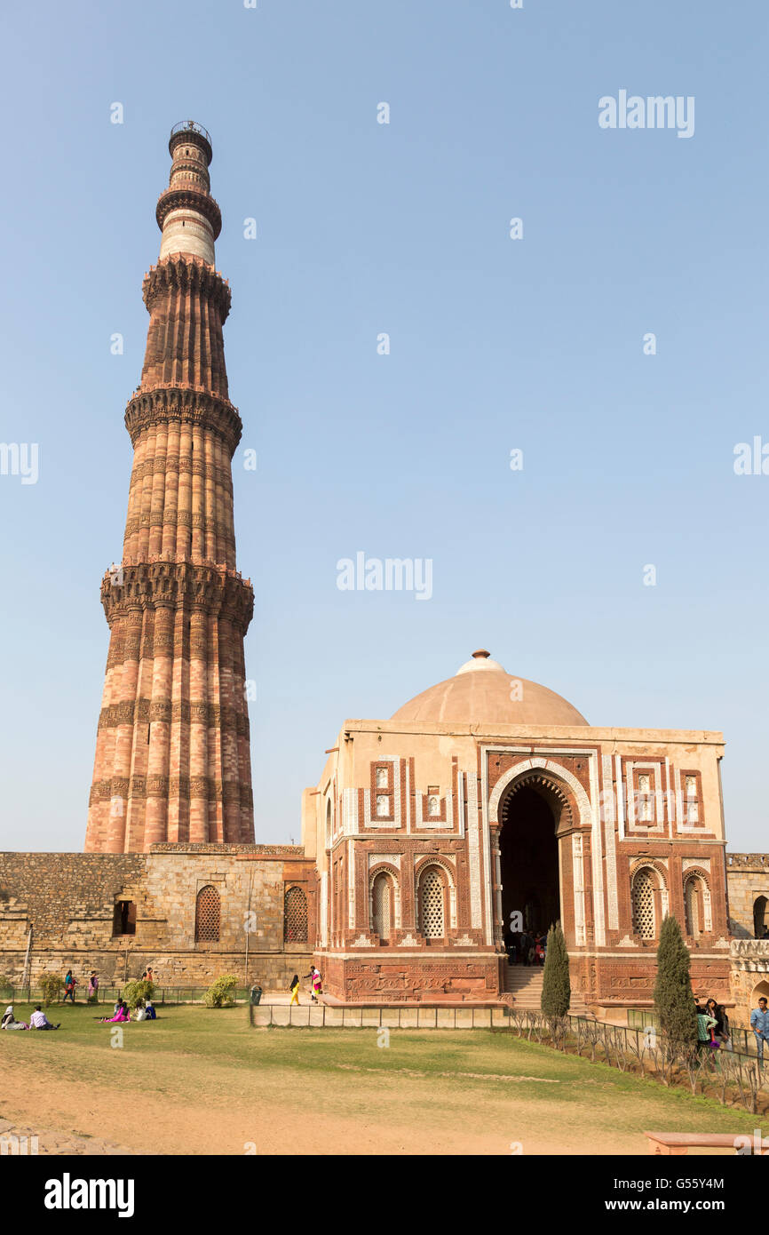 Qutb Minar Minaret et complexe Qutb, Delhi, Inde Banque D'Images