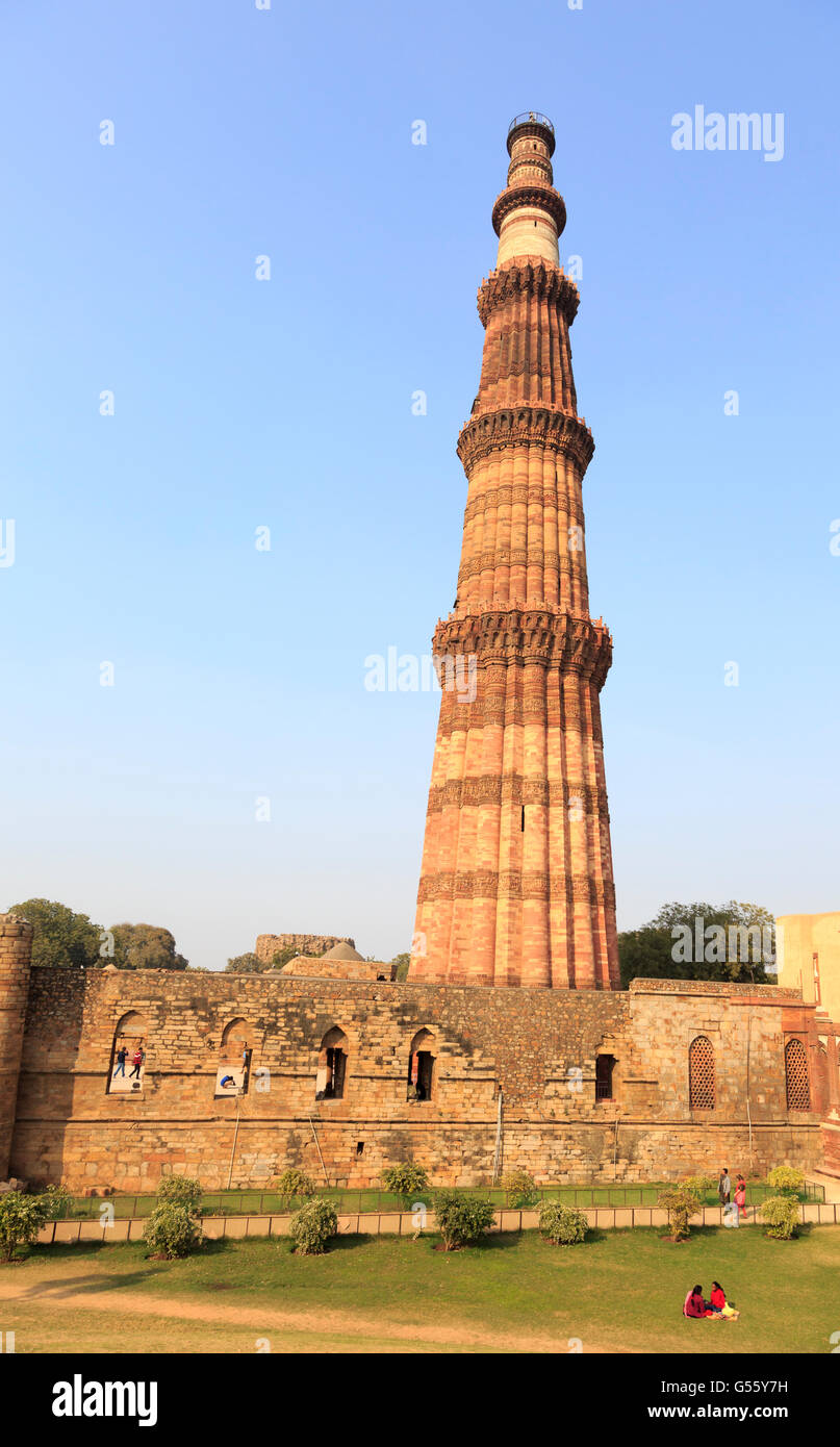 Qutb Minar Minaret et complexe Qutb, Delhi, Inde Banque D'Images