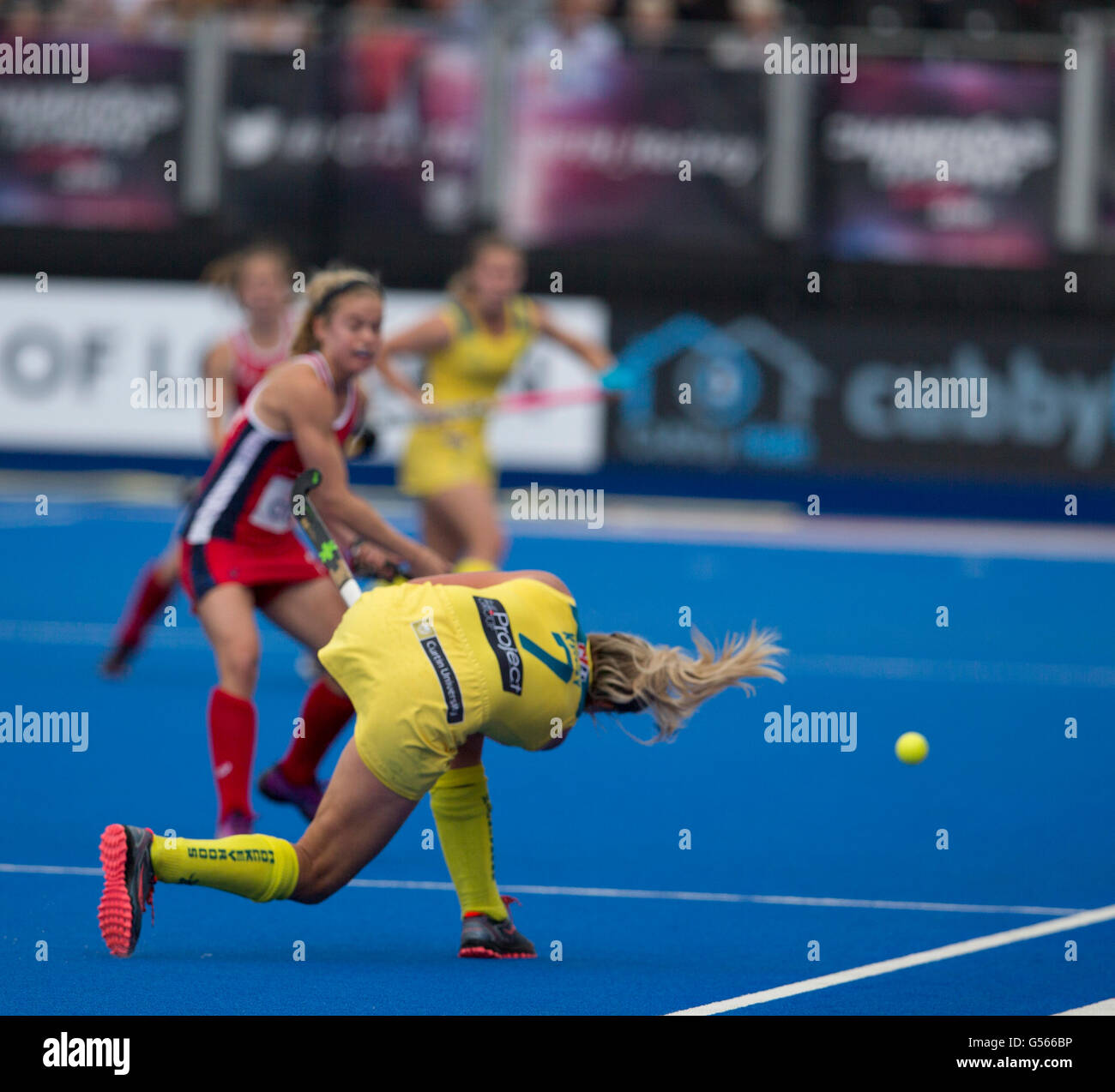 Trophée des champions de hockey Femmes Investec 2016, Queen Elizabeth Olympic Park, juin 2016. Jodie Kenny, l'Australie, de l'action. Banque D'Images