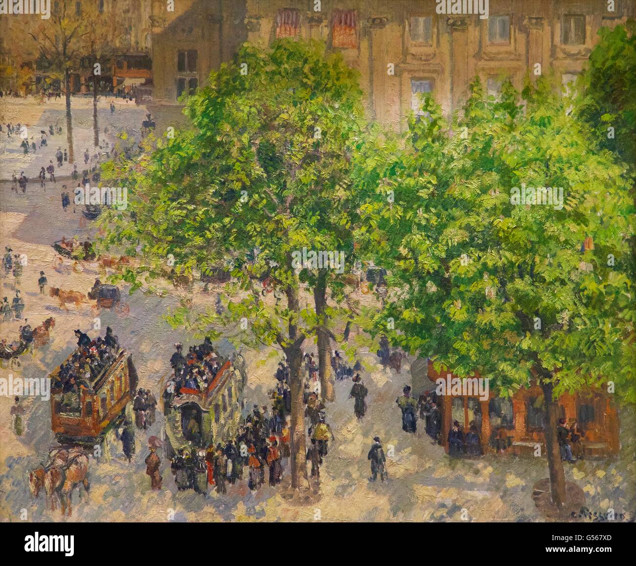 Place du Theatre Francais à Paris, par Camille Pissarro, 1898, Musée de l'Ermitage, Saint-Pétersbourg, Russie Banque D'Images