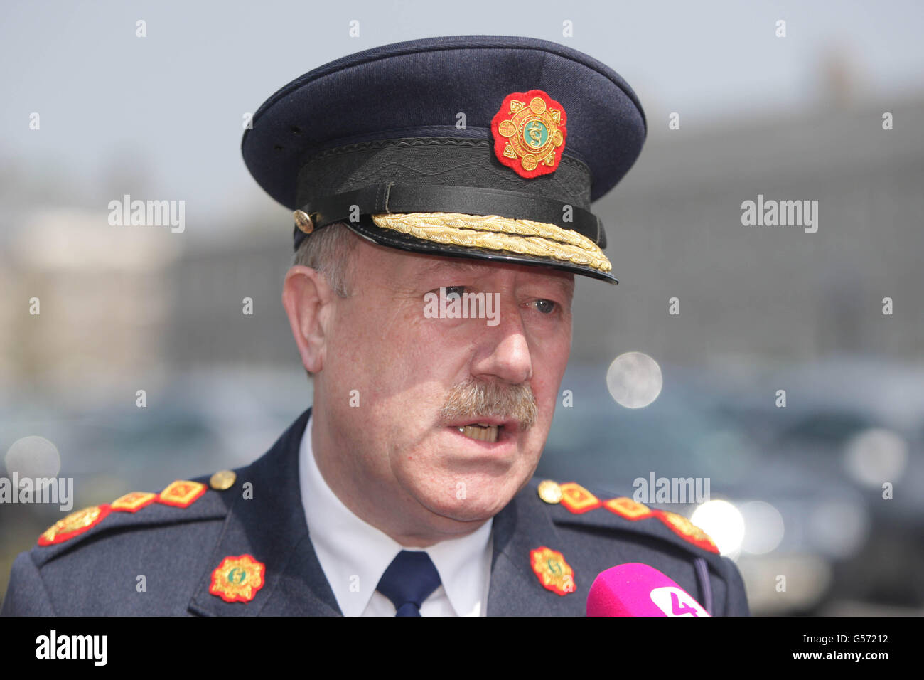Martin Callinan, commissaire de Garda, à l'occasion du lancement du système Alert de Child Rescue Ireland (CRI) au siège de garda à Dublin. Banque D'Images