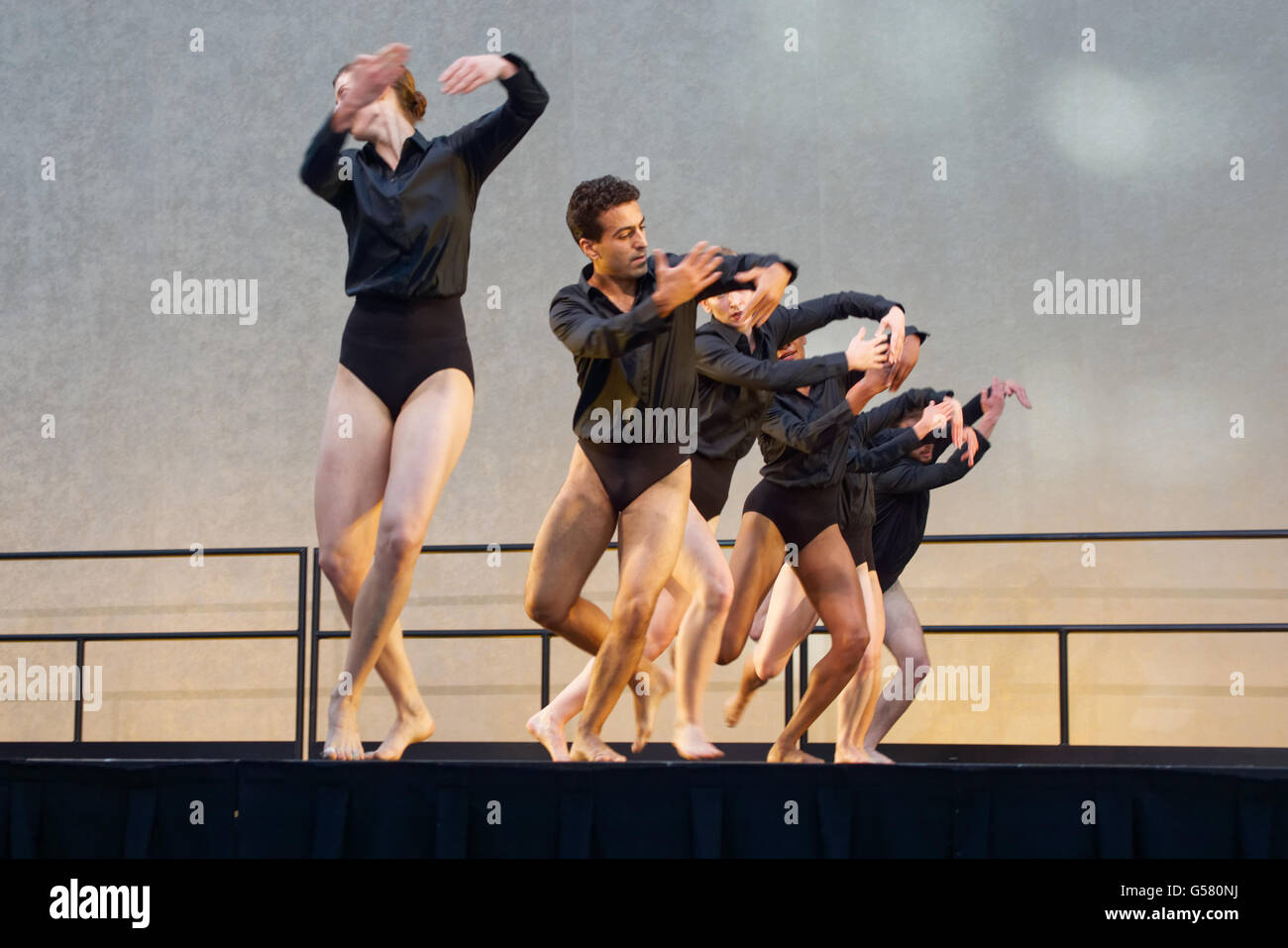 Dance Heginbotham dans la première mondiale de "l'Fandango" au jardin d'hiver dans la région de Brookfield Place. 19 juin, 2016 Banque D'Images