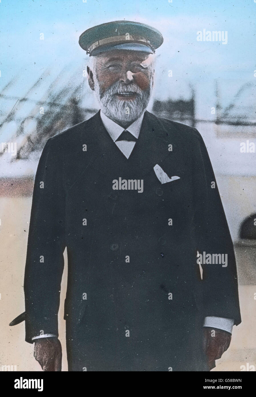 Edward John Smith (1850-1912), der Kapitän der RMS Titanic. Le premier voyage du Titanic, le capitaine Edward John Smith 1912 - Carl Simon, diapositive en verre de couleur main - histoire, historique Banque D'Images