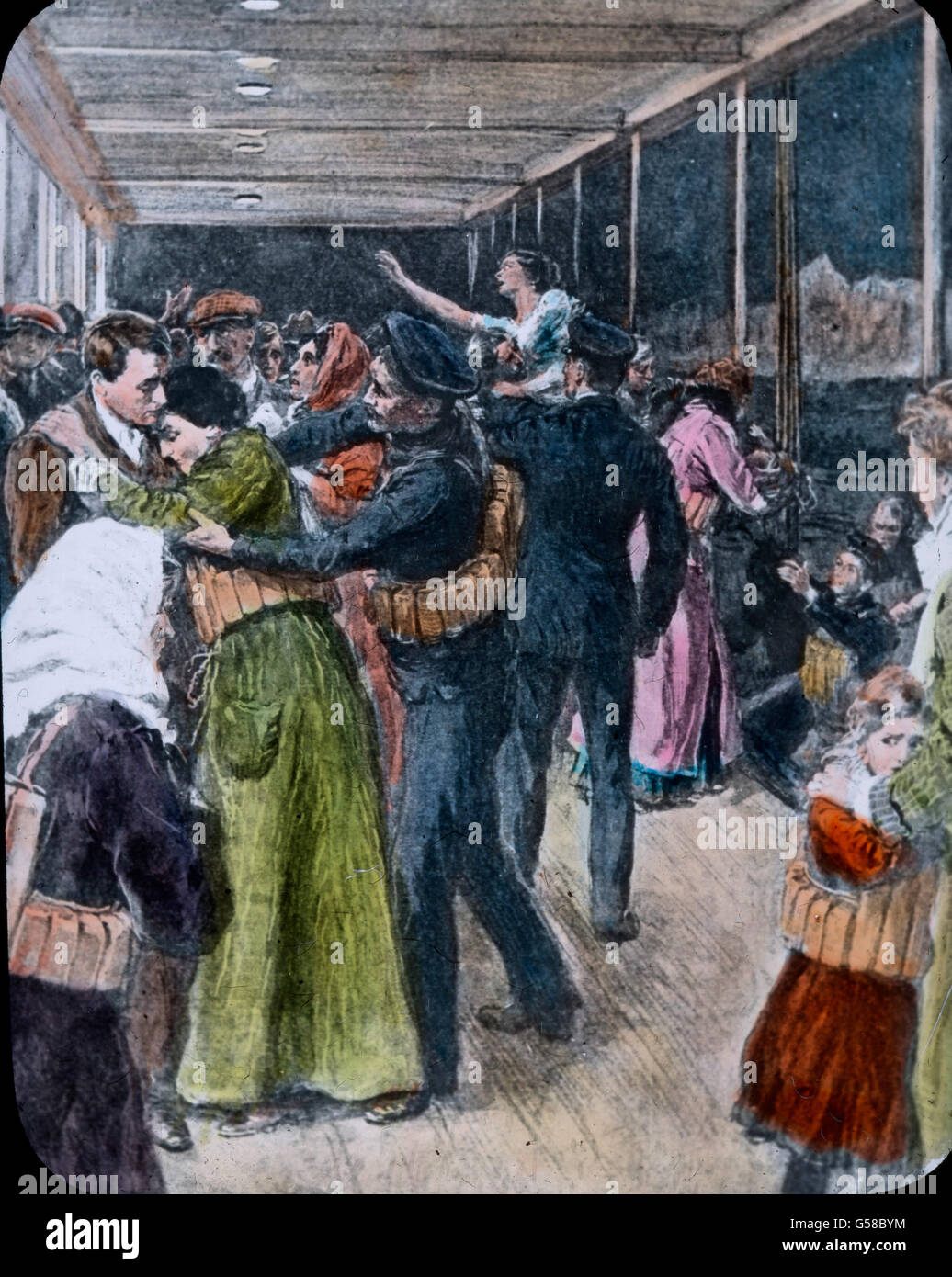 Kurz nach der Kollision mit dem Eisberg versammeln sich die Passagiere auf dem der Pont RMS Titanic. Nach einer Mischtechnik. Le voyage inaugural du Titanic Titanic, 1912- En cas de catastrophe, les passagers à bord après collision, illustration - Carl Simon, lame de verre colorée à la main - histoire, historique Banque D'Images