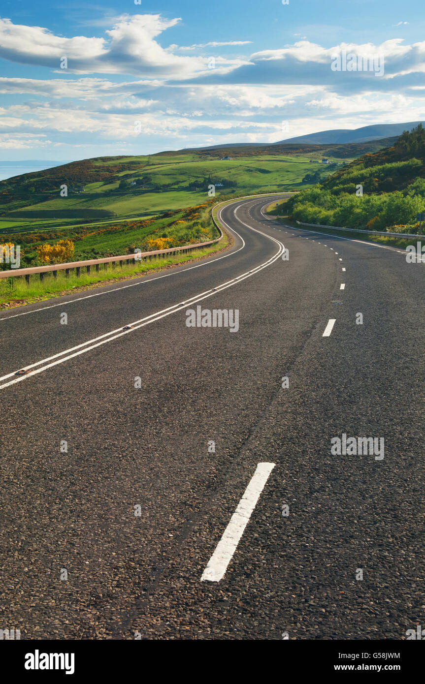 Route près de Helmsdale, Sutherland, Scotland - cette route fait partie de la côte nord de l'itinéraire 500. Banque D'Images