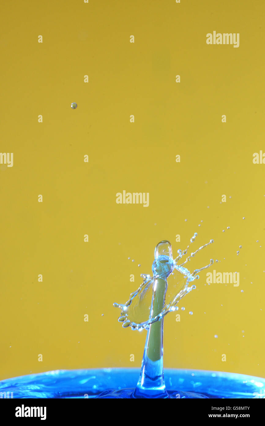 Éclaboussures de collision de gouttes d'eau prises à la photographie à haute vitesse Banque D'Images