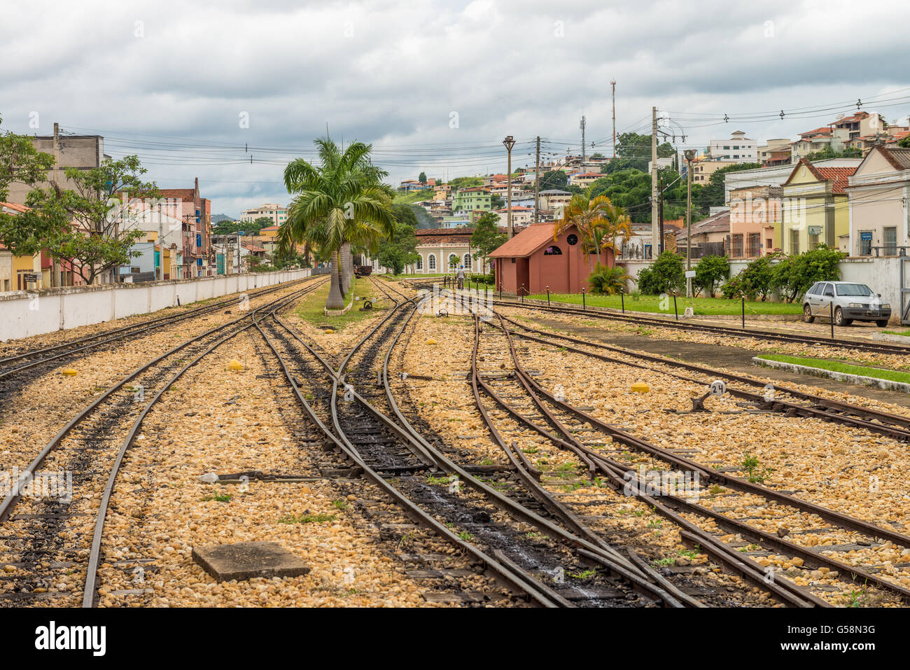 Tiradentes, Brésil, Dec 30, 2015 : De la fumée peut stationné à la gare de Tiradentes, une ville du patrimoine mondial de l'Unesco Coloniale Banque D'Images