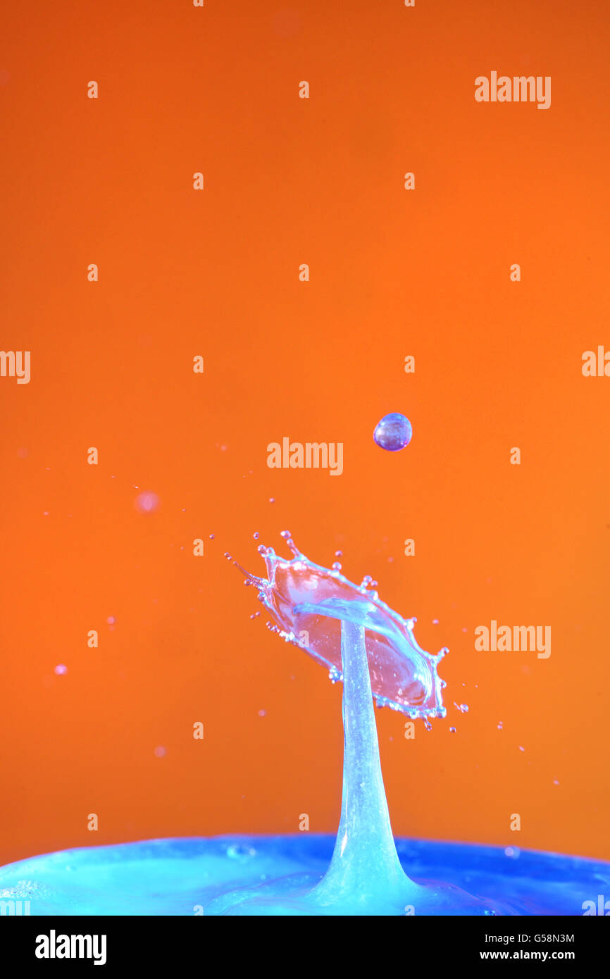 Éclaboussures de collision de gouttes d'eau prises à la photographie à haute vitesse Banque D'Images