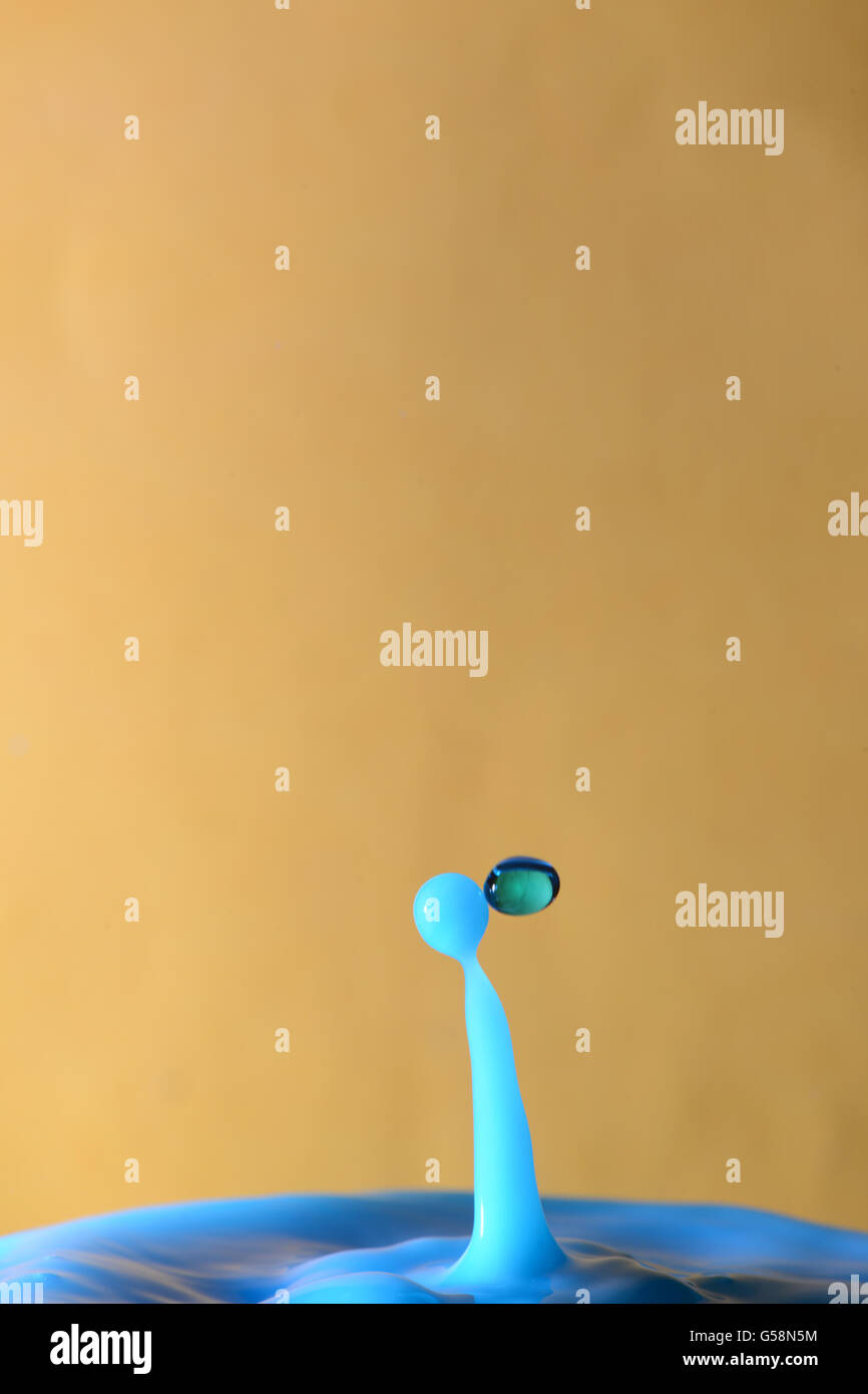 Éclaboussures de collision de gouttes d'eau prises à la photographie à haute vitesse Banque D'Images