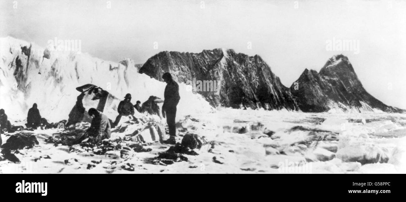 La partie, sur l'île de l'éléphant, où Sir Ernest Shackleton a sauvé pendant la 1914/15 Transantarctique Impériale expédition. Photo de l'Underwood et Underwood, 1915. Banque D'Images